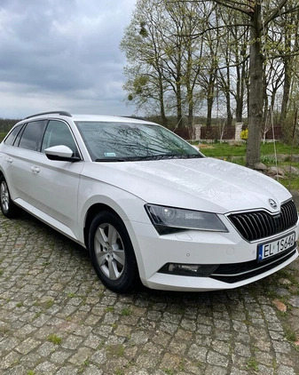 Skoda Superb cena 62000 przebieg: 176000, rok produkcji 2016 z Łódź małe 56